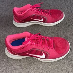 Nike Women's Pink Athletic Shoes Nike Sneakers